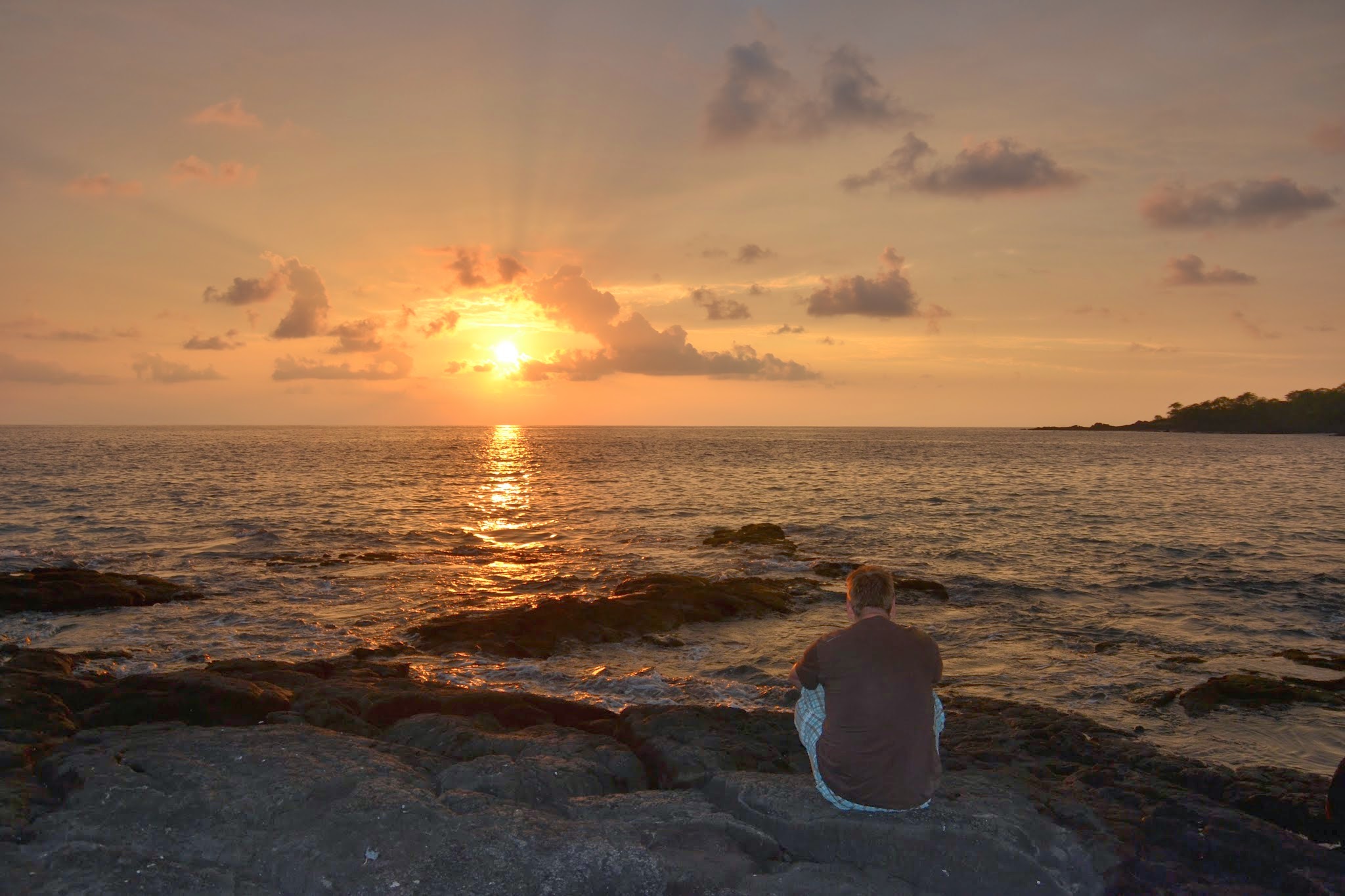 Da ist er der Sonnenuntergang - mit Fred im Vordergrund