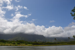 Mountain Range in den Wolken